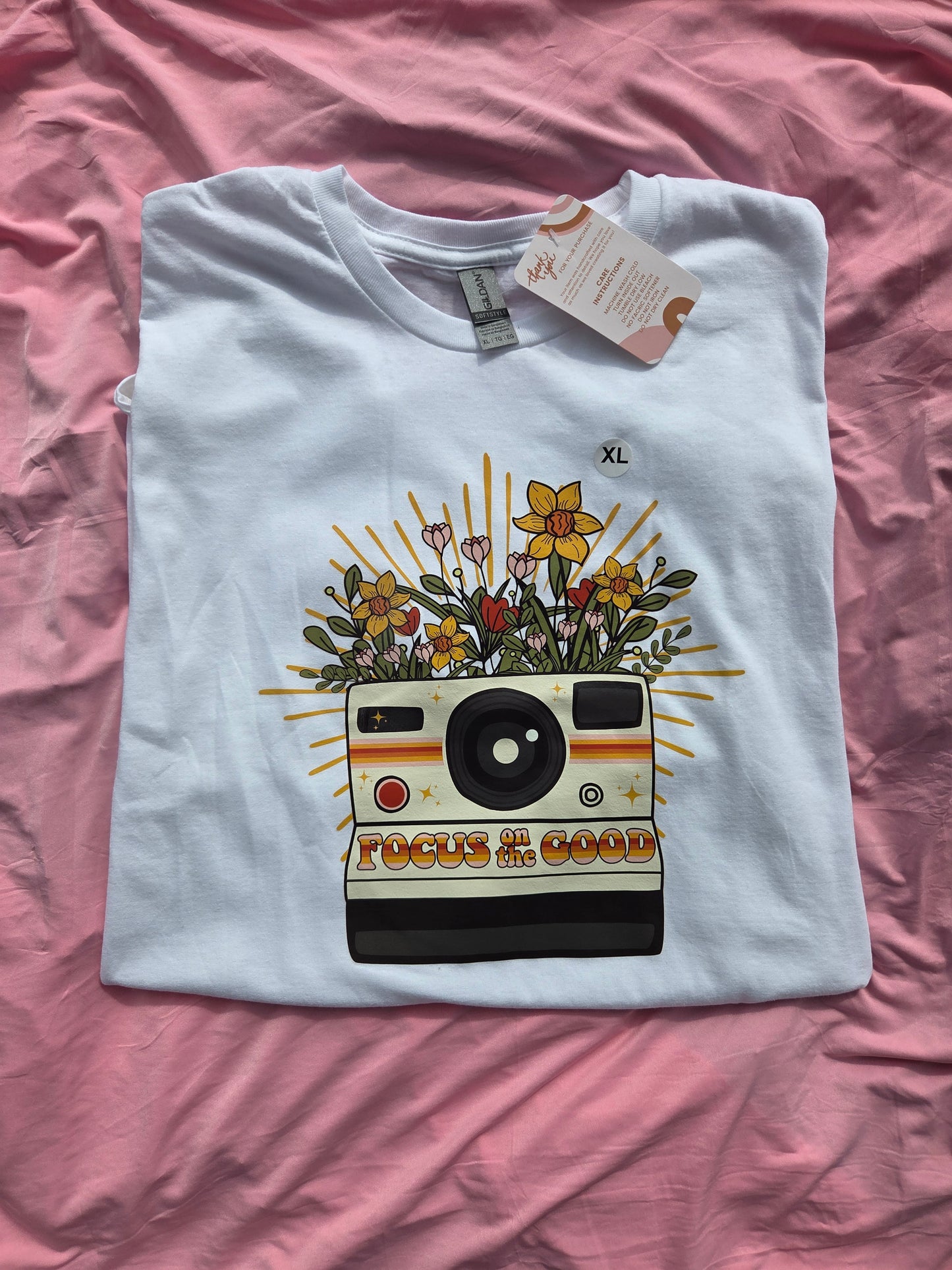 Focus on the good - Tee